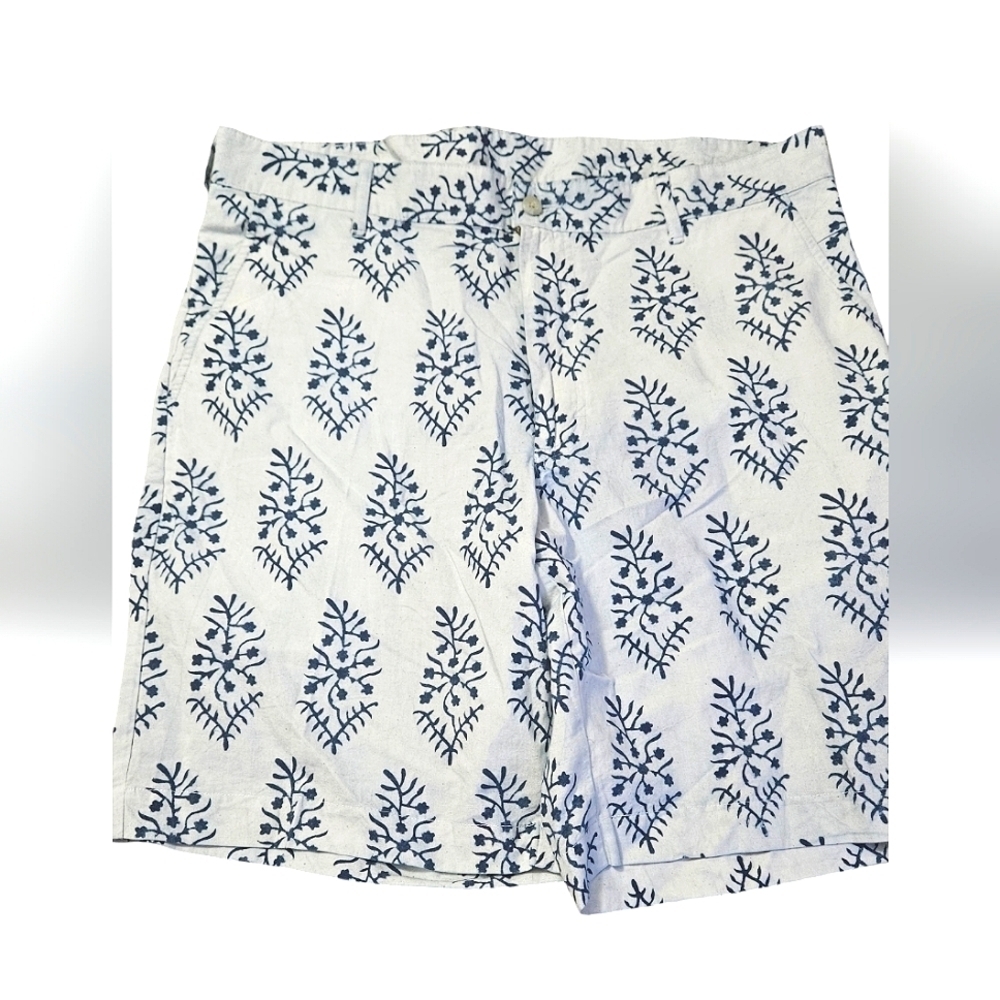 BILLS KHAKIS Light blue/navy printed parker shorts. Size 36 NWT